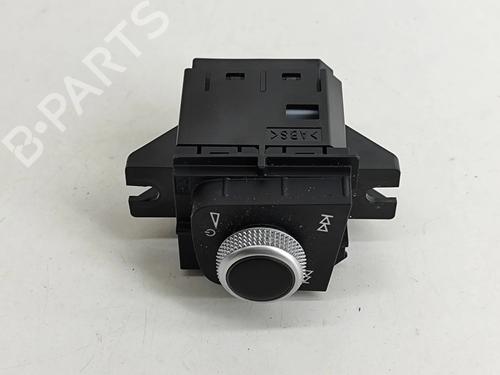 Used Switch AUDI A4 B9 Avant (8W5, 8WD) 1.4 TFSI (150 hp) 18879432