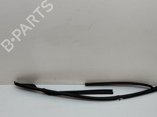 Used Door moulding trim VOLVO XC90 II (256) B5 Mild Hybrid AWD (250 hp) 28558843