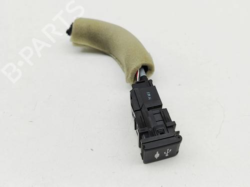 Used Electronic module Electronic module TOYOTA LAND CRUISER PRADO (_J15_) 2.8 D-4D (GDJ150_, GDJ155_, GDJ150, GDJ151) (177 hp) 35983758 35983758