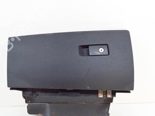 Used Glove box VOLVO XC70 II (136) D5 AWD (205 hp) 7732625