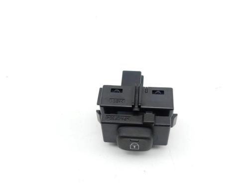 Kombi Kontakt / Stilkkontakt Kombi Kontakt / Stilkkontakt VOLVO S60 II (134) D3 (150 hp) 39719736 39719736