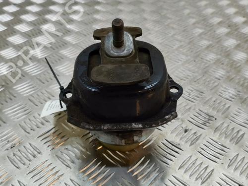 Used Engine mount BMW 7 (G11, G12) 730 d (265 hp) 19500623