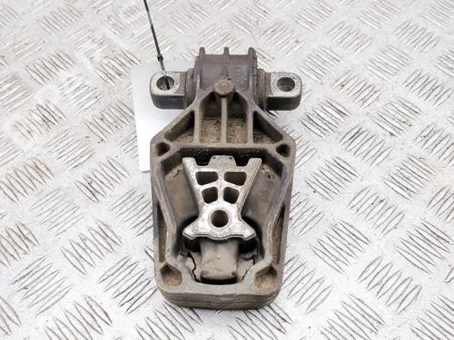 Used Engine mount Engine mount MERCEDES-BENZ CLA Coupe (C117) CLA 180 (117.342) (122 hp) 39446353 39446353