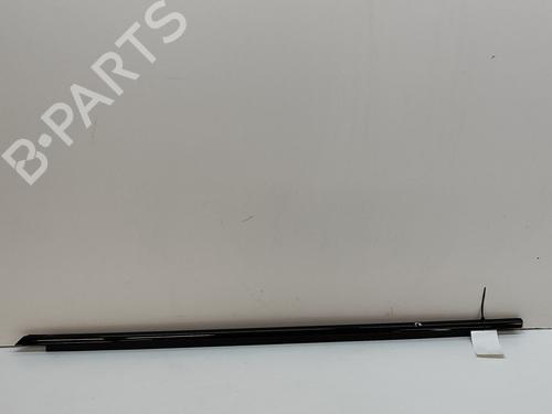 Baguette de porte BMW X2 (U10) iX2 eDrive 20 (204 hp) 27798452