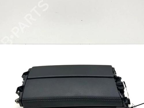 Used Armrest / Center console Armrest / Center console MERCEDES-BENZ CLA (C118) CLA 180 (118.384) (136 hp) 40151890 40151890