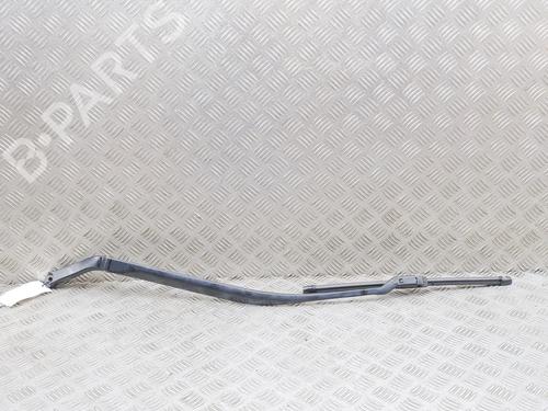 Used Front windshield wiper arm Front windshield wiper arm MASERATI GHIBLI III (M157) 3.0 D (275 hp) 39930259 39930259