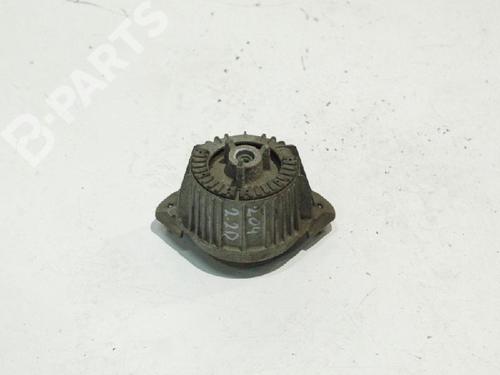 Used Engine mount Engine mount 6731868 6731868
