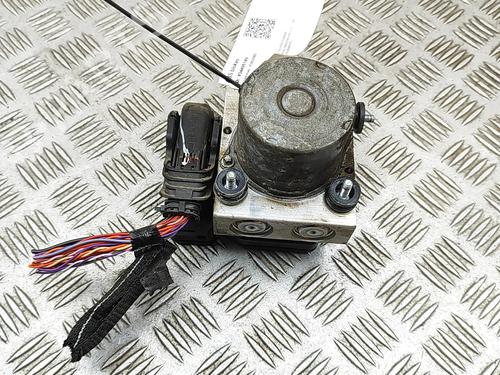 Used ABS pump ABS pump NISSAN NV400 Platform/Chassis (X62, X62B) dCi 145 (146 hp) 33394856 33394856