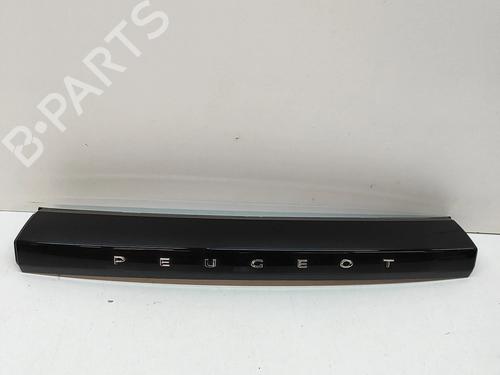 Pynteleist til bakluke PEUGEOT 2008 II (UD_, US_, UY_, UJ_, UR_, UC_) e-2008 (UKZKXZ) (136 hp) 27778347
