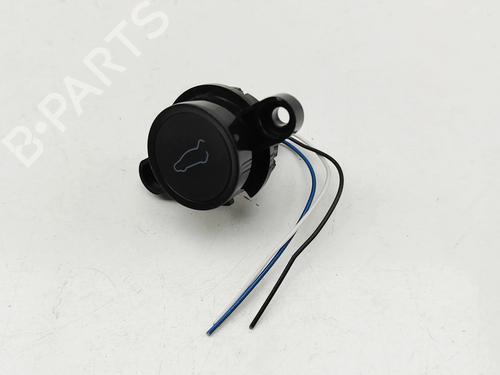 switch-tesla-model-y-5yjy-2019-33394446 main image