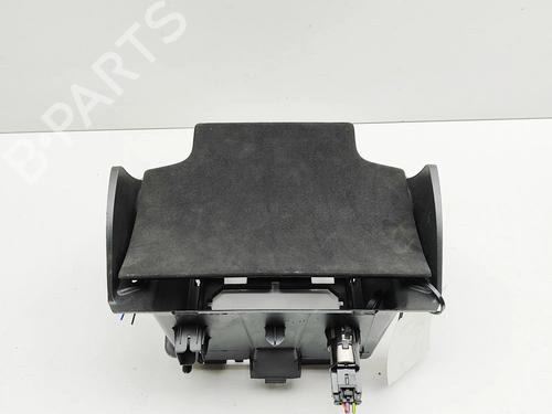 Used Glove box Glove box DS DS 7 Crossback (J4_, JR_, JC_) 2.0 BlueHDi 180 (JJEHZR) (177 hp) 33386468 33386468