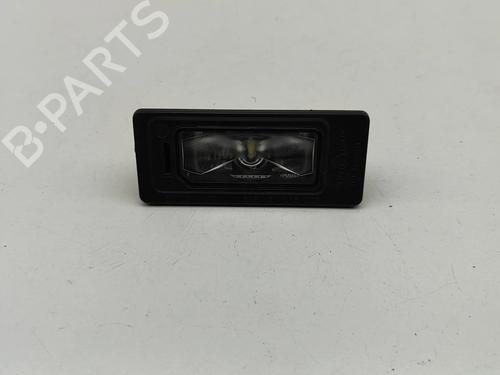 Used Licence plate light Licence plate light SKODA SUPERB III Estate (3V5) 2.0 TDI (150 hp) 28434549 28434549