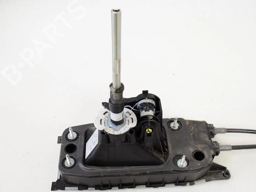Used Gear lever VW GOLF VII (5G1, BQ1, BE1, BE2) 1.5 TSI (150 hp) 30210808