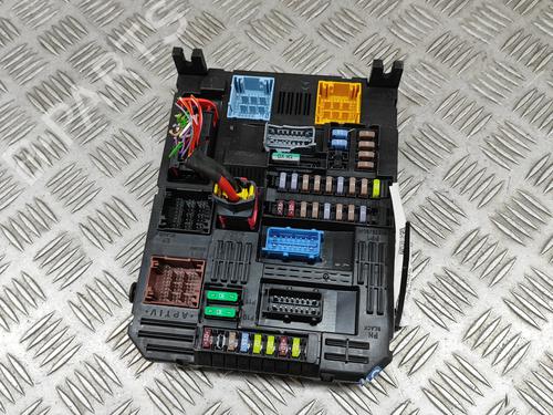 Used Fuse box Fuse box PEUGEOT 2008 II (UD_, US_, UY_, UJ_, UR_, UC_) e-2008 (UKZKWZ) (156 hp) 27788453 27788453