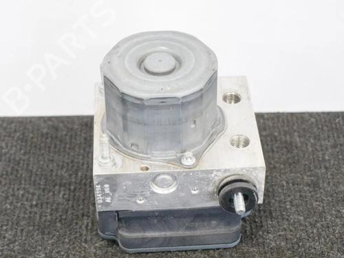 ABS pump MERCEDES-BENZ GLA-CLASS (X156) GLA 220 d 4-matic (156.905) | BP6748338M43