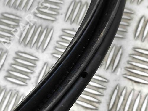 Rubber door seal VOLVO XC60 II (246) 2.0 B5 Mild-Hybrid | BP29486389C142 