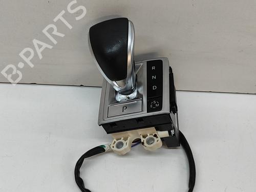 Pommeau de levier de vitesses INFINITI Q30 1.6 (156 hp) 28564134