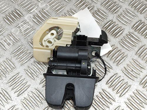 Tailgate lock VW PASSAT B8 (3G2, CB2) 1.6 TDI | BP20676230C101 