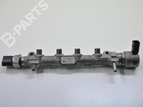 Used Injection rail Injection rail 9863613 9863613
