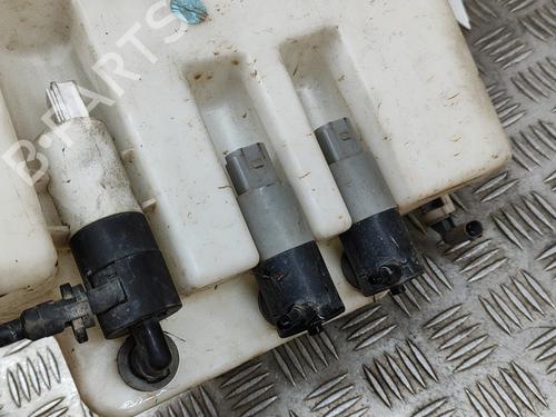 Windscreen washer tank LAND ROVER RANGE ROVER III (L322) 4.4 D 4x4 | BP18604740C113 