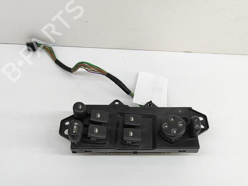 Used Left front window switch CHRYSLER PACIFICA 3.5 AWD (253 hp) 25787441
