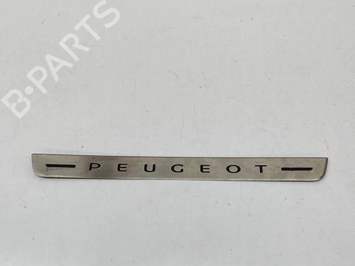Used Step Step PEUGEOT 2008 II (UD_, US_, UY_, UJ_, UR_, UC_) e-2008 (UKZKXZ) (136 hp) 29042470 29042470