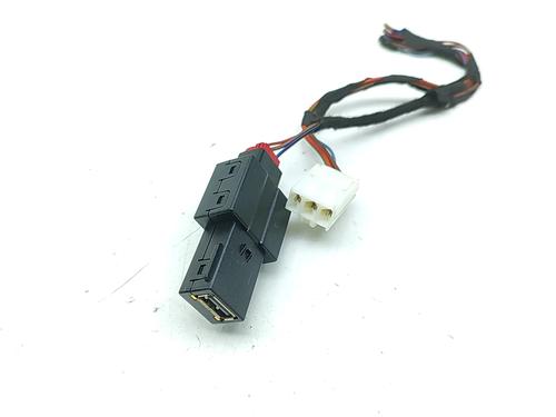 Used Electronic module Electronic module VW TIGUAN (AD1, AX1) 2.0 TDI (150 hp) 33465464 33465464