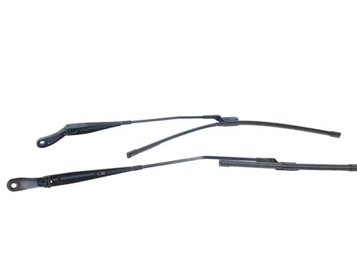 Used Front windshield wiper arm PEUGEOT 208 I (CA_, CC_) 1.2 VTI 82 (82 hp) 30249308