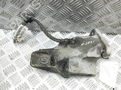 Used Engine mount Engine mount LAND ROVER RANGE ROVER SPORT II (L494) 3.0 SDV6 4x4 (306 hp) 33394202 33394202