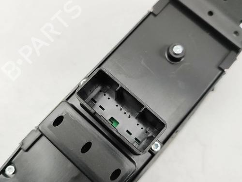 Right front window switch MASERATI LEVANTE SUV (M161) 3.0 D Q4 | BP31859421I26 