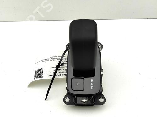 Used Gear lever Gear lever VOLVO XC40 (536) B3 Mild-Hybrid (163 hp) 33385375 33385375