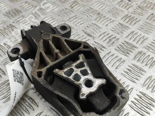 Engine mount INFINITI Q30 1.6 | BP28563288M89