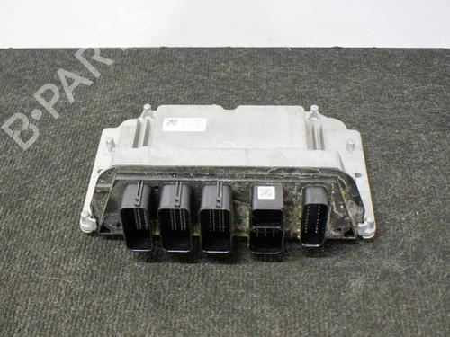 Used Engine control unit (ECU) BMW X1 (F48) xDrive 25 i (231 hp) 6766424