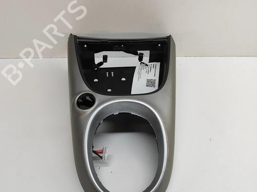 Used Middle console Middle console KIA SOUL II (PS) EV Electric (110 hp) 33371008 33371008