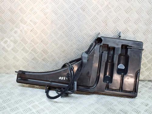 Used Windscreen washer tank Windscreen washer tank MASERATI LEVANTE SUV (M161) 3.0 Q4 (350 hp) 15376304 15376304