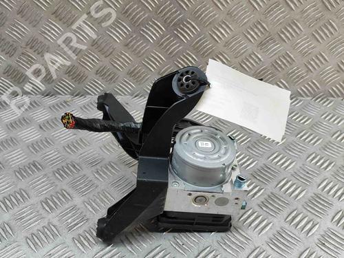Used ABS pump BMW X1 (F48) xDrive 20 d (190 hp) 29227428