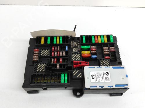 Used Fuse box BMW 5 (G30, F90) 530 e Plug-in Hybrid (252 hp) 17768044