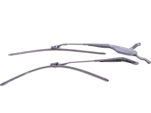 Bras d'essuie-glace avant MERCEDES-BENZ S-CLASS (W221, V221) S 500 (221.071, 221.171) (388 hp) 30217469