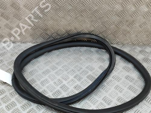 Used Rubber door seal OPEL MOKKA 1.2 (76) (131 hp) 27771449
