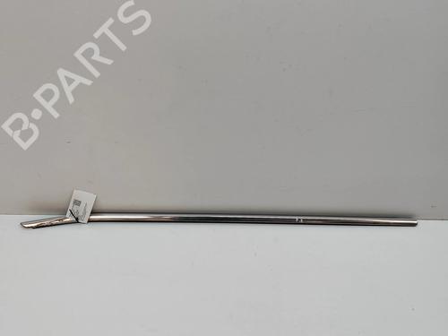 Dørliste Dørliste SKODA SUPERB III Estate (3V5) 1.6 TDI (120 hp) 16140944 16140944