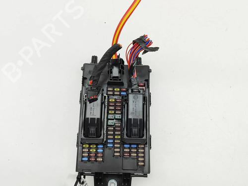 fuse-box-volvo-v60-ii-225-2018-33382772 main image