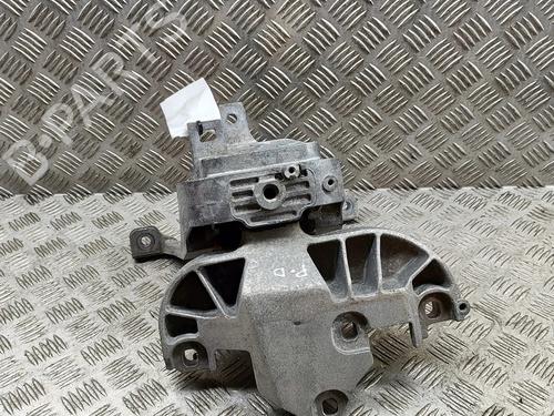 Used Engine mount MERCEDES-BENZ GLA (H247) GLA 200 (247.787) (163 hp) 30856873