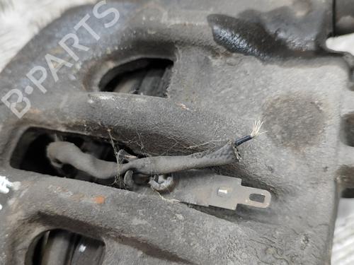 Zacisk hamulca przedniego lewego RENAULT MASTER III Van (FV) 2.3 dCi 165 RWD (FV0P, FV0U, FV10, FV12, FV1E) | BP18313886M105 
