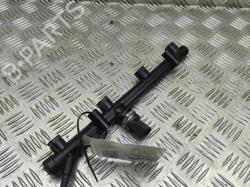 Used Injection rail PORSCHE MACAN (95B) 2.0 (252 hp) 32143098