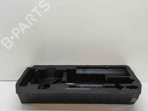 outra-audi-e-tron-gen-2018-29404543 main image