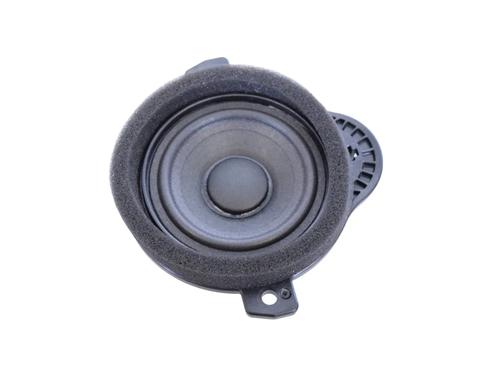 speaker-polestar-polestar-2-534-2019-33366166 main image