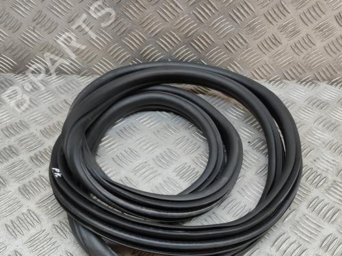 Used Rubber door seal BMW X3 (G01, F97, G08) xDrive M40 d (326 hp) 27765251
