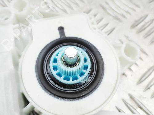 Left front window motor TESLA MODEL Y (5YJY) Long Range All-wheel Drive | BP39073110E21  - Image 6