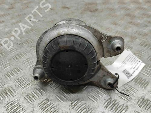 Used Engine mount Engine mount MERCEDES-BENZ C-CLASS Convertible (A205) C 220 d (205.404) (170 hp) 29542231 29542231