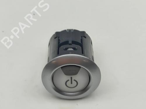 switch-nissan-leaf-ze1-2017-27792242 main image